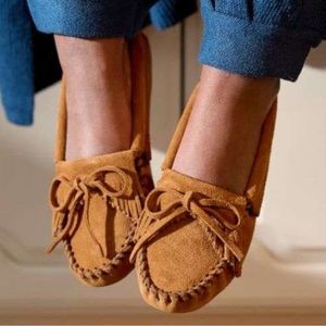 💰SOLD💰Women’s Minnetonka Kilty Softsole Suede Leather Moccasins